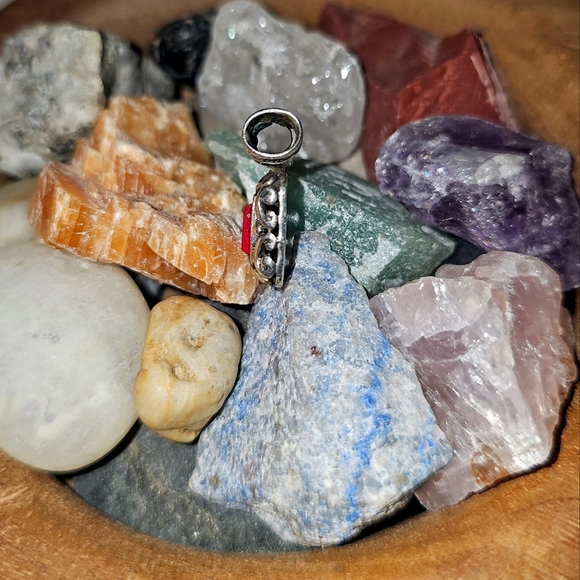 Stamped Sterling Silver 925 Red Coral Stone Open Scrollwork Cutout Slide Pendant - Picture 3 of 12